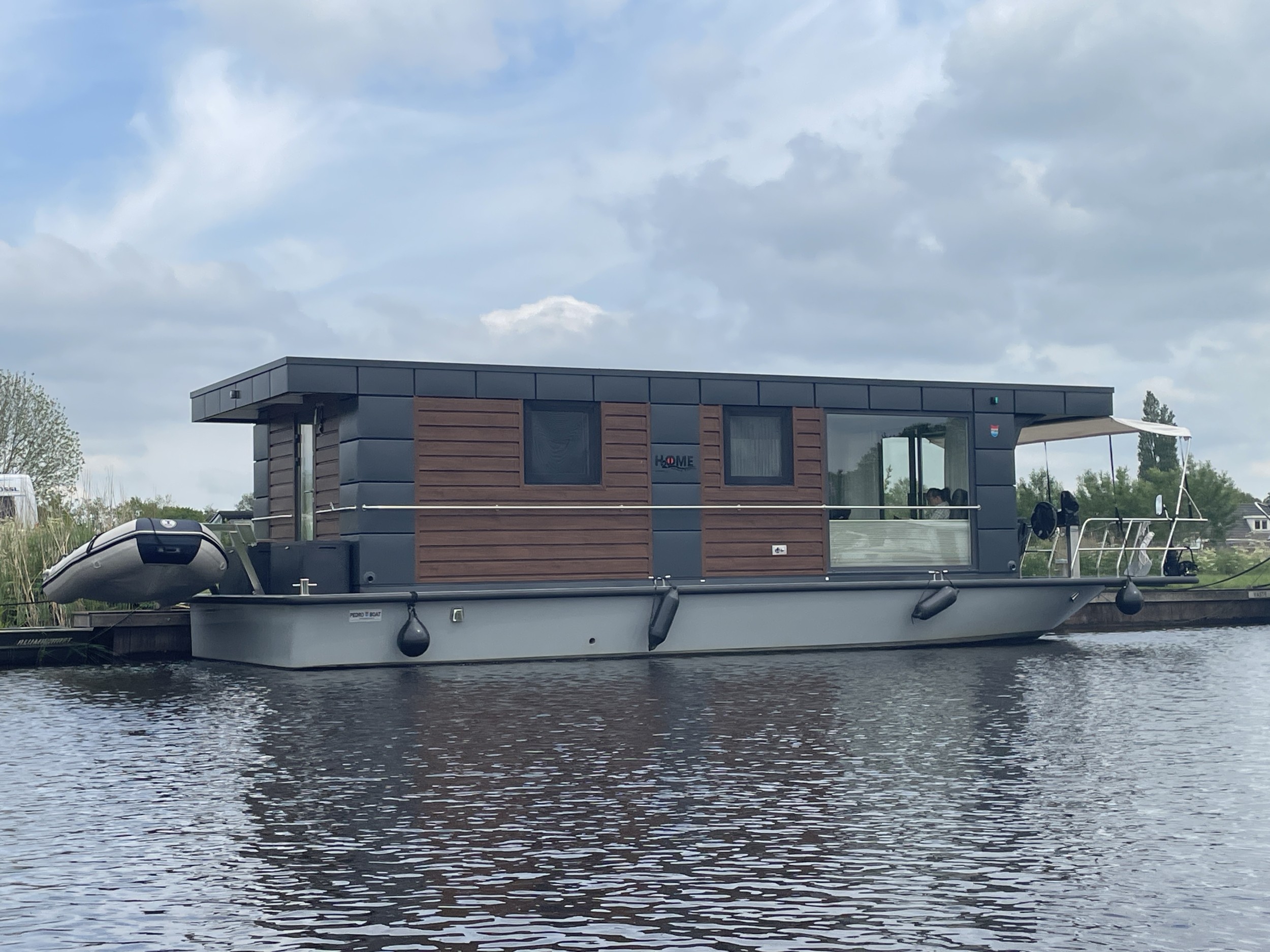 Vaartuig huren | Meer informatie over een houseboat